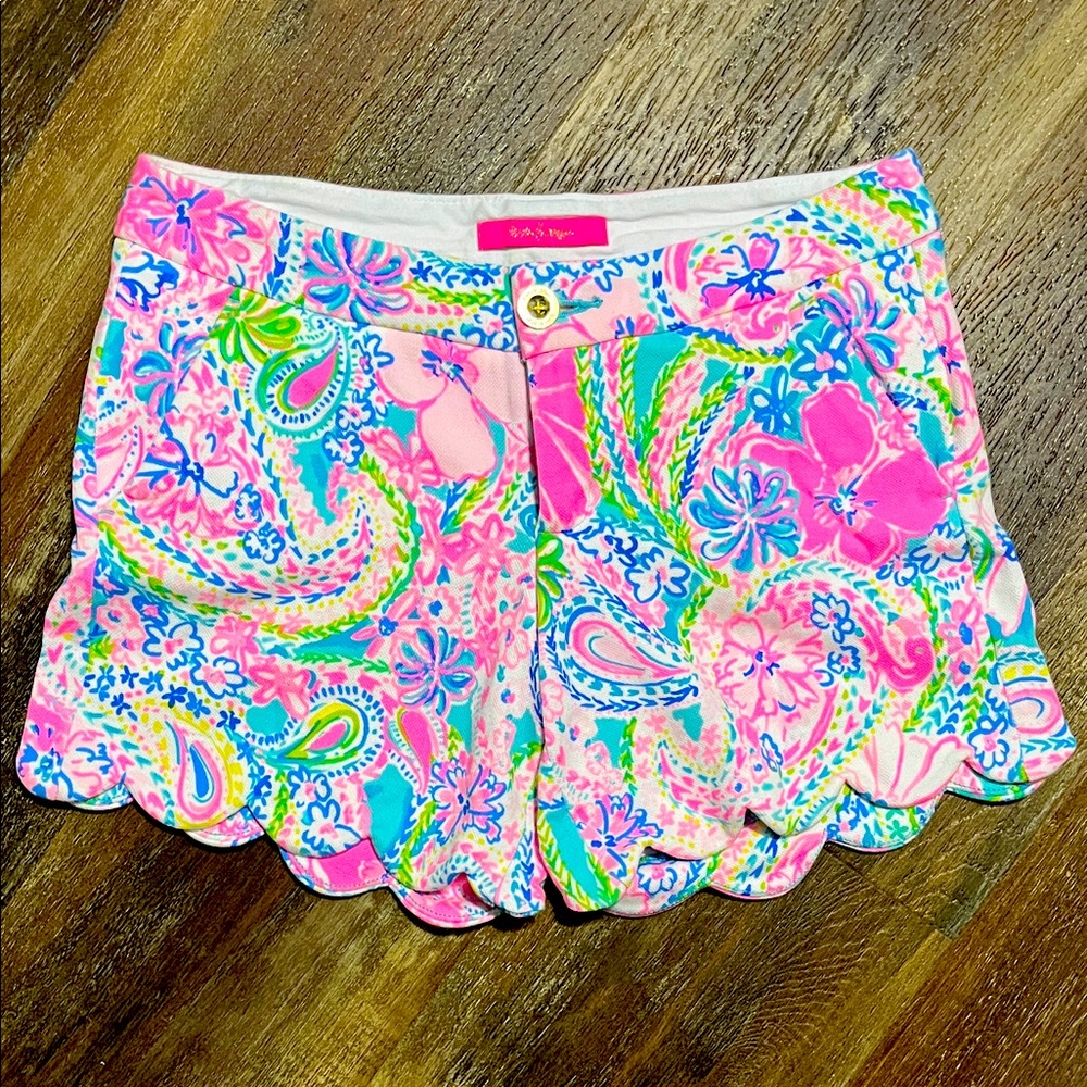 Lilly Pulitzer Size 2 Knit Buttercup Short in Flock Full of Fun
